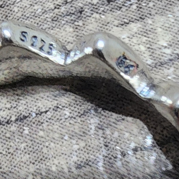 Pandora Row of Hearts Ring - Picture 9 of 10